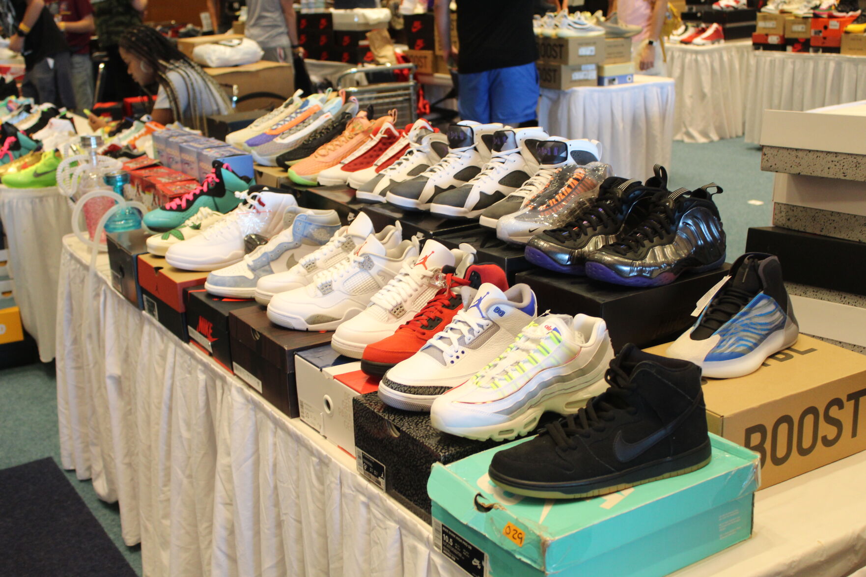 Jus Nice Sneaker Convention in Wildwood5397.JPG